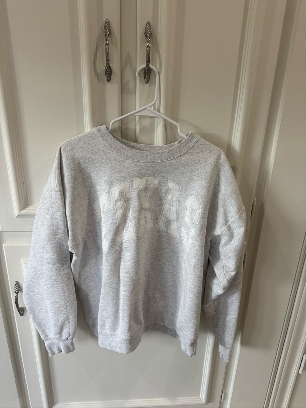 Light Gray 'Texas' Crewneck Sweatshirt - Women's Sweater
